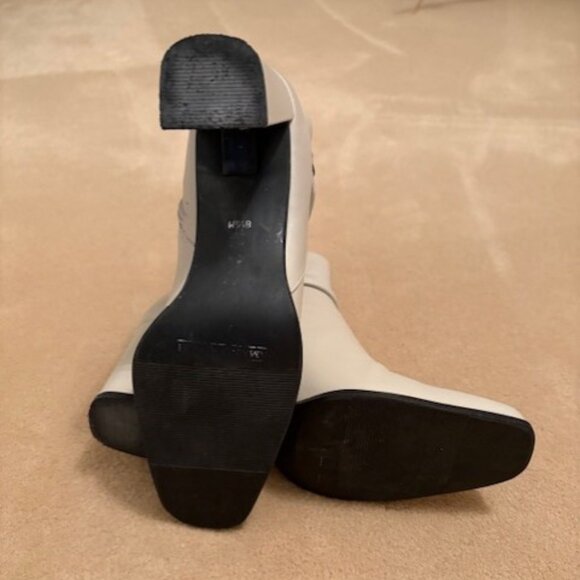 Amada Smith White Leather Bootie 8 1/2 M - Picture 4 of 5